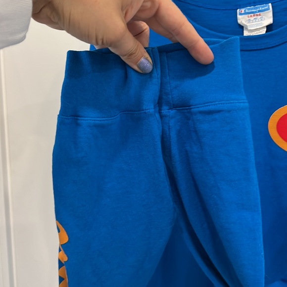 Champion blue long sleeve shirt size large 💯 - Picture 6 of 7